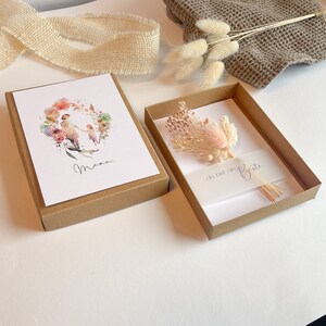 Geschenkbox - MAMA - Personalisierte Geschenkschachtel mit kleinem Trockenlumenstrauß - Muttertag