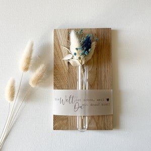 Geschenk Freundin -  Karte aus Holz - kleine Vase mit Trockenblumen - Geschenk