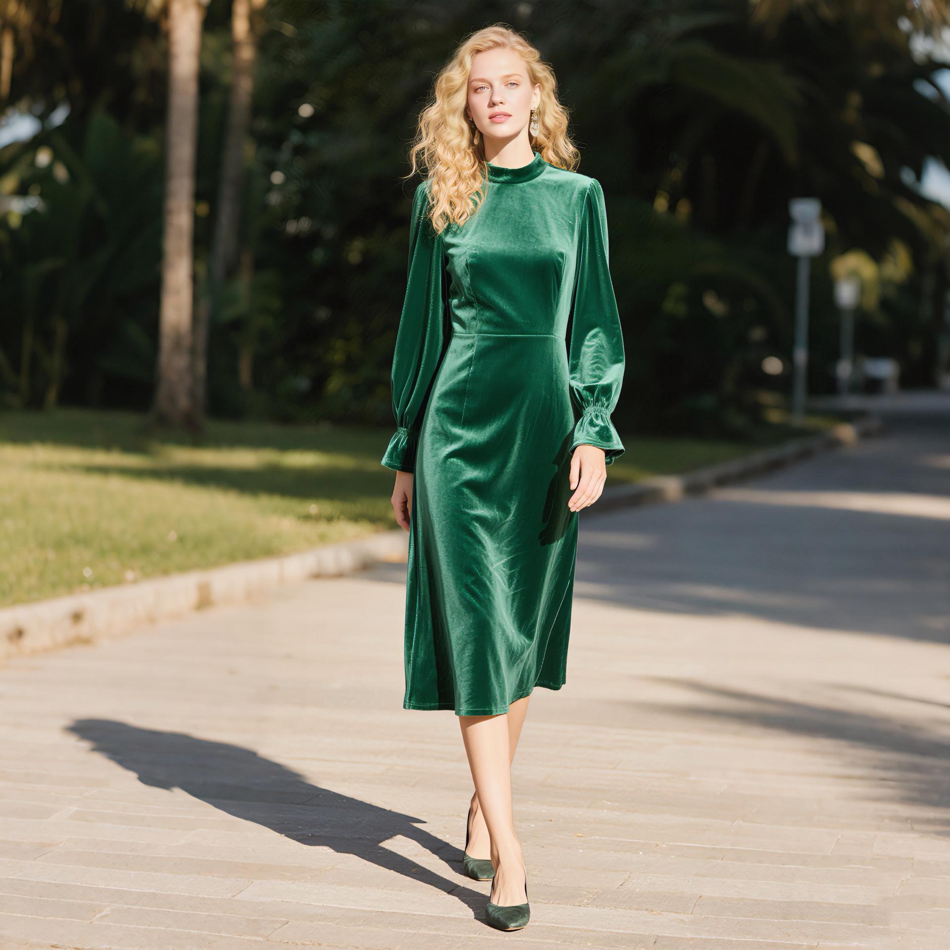 green emerald velvet dress Moss Babe High Neck Bodycon Dress main image 1