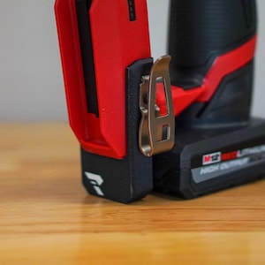 Soporte para taladro atornillador de instalación 4 en 1 Milwaukee M12 FUEL para batería de 4 Ah