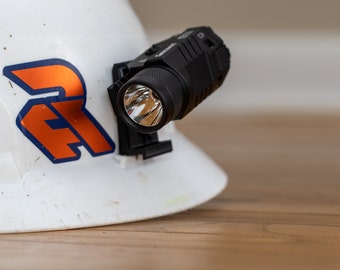 Clip lateral ajustable para casco Picatinny Rail (linterna/GoPro)