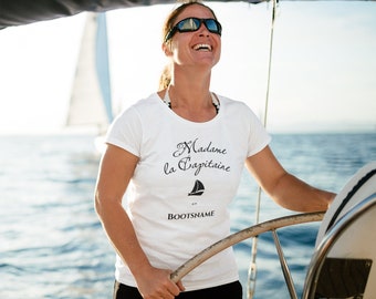 Madame la Capitaine T-shirt personalized, sailor around the world or captain for vacation this is the perfect outfit on the sea!