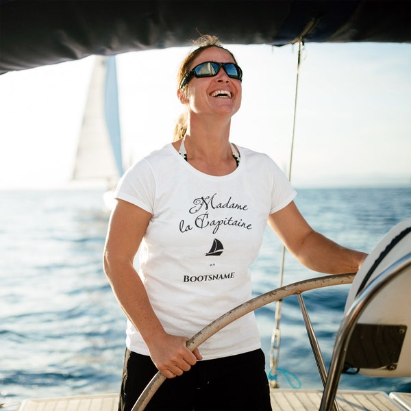 Madame la Capitaine T-shirt personalized, sailor around the world or captain for vacation this is the perfect outfit on the sea!