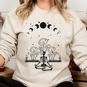 Magic Mushroom Sweatshirt, Celestial Mushroom Sweater, Mushroom Prints, Cottagecore, Goblincore, Alt Clothing, Botanical Shirt