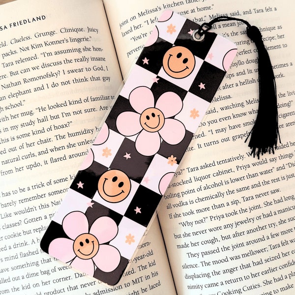 Retro Flower Bookmark, Handmade Bookmark, retro black and white bookmark, Book Lover gift, Bookish merch, gift for reader, laminated, tassel