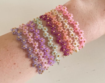 Zigzag flower bracelet in different colors