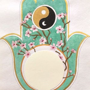 Hamsa Blossom amond Yin-Yang