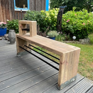 Rustic shoe bench with children&#39;s shoe bench made of a scaffolding plank