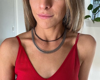 Collier de style Choker à chaîne en arête de poisson superposé