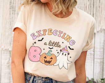 Halloween Pregnancy Announcement shirt, Expecting A Little Pumpkin t-shirt, Halloween baby, Maternity Fall Pregnancy tee, Mommy to be shirt