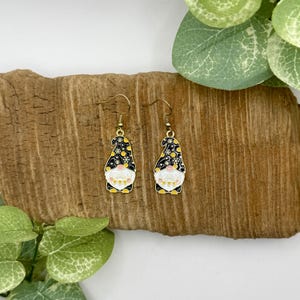 Christmas Gnome Dangle Earrings | Christmas Jewelry | Christmas Drop Earrings