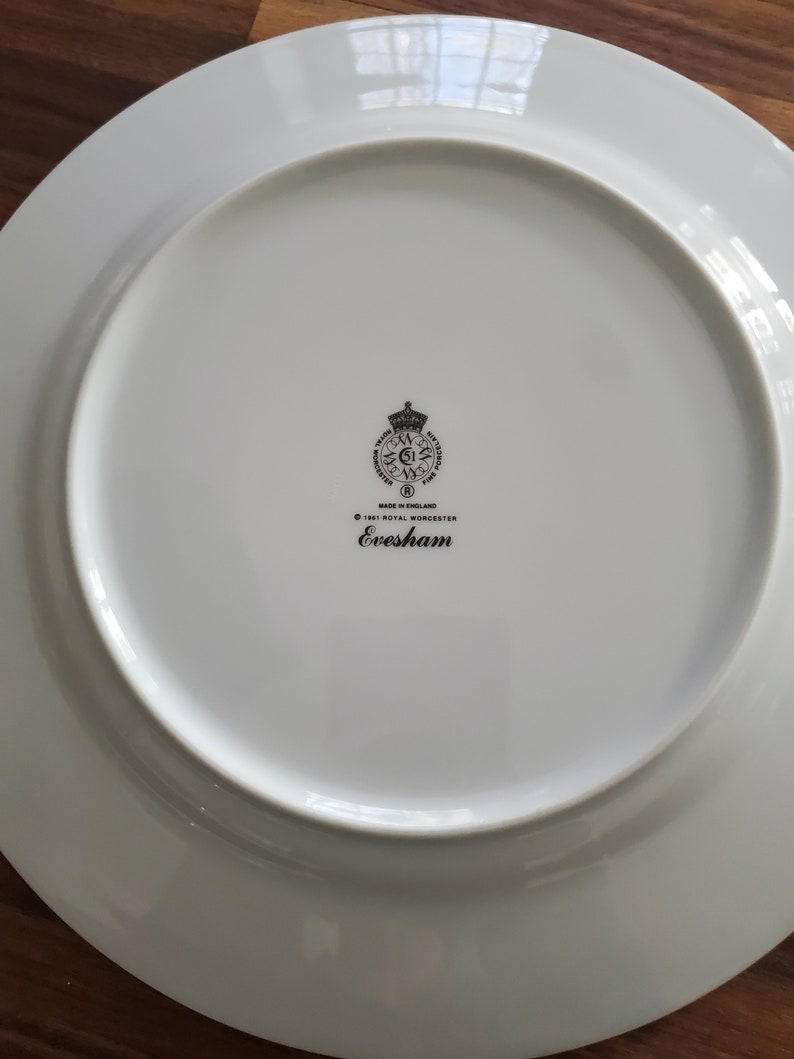 Royal Worcester Evesham Gold 10 1/2 Inch Dinner Plates Etsy