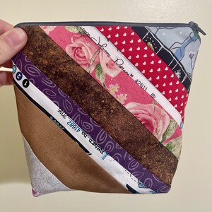 Zipper Pouch: F