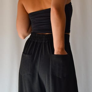 Pantaloni Nescence neri | Pantaloni sostenibili | pantaloni con tessuto morbido e confortevole | fatto a mano in Portogallo | regalo per lei