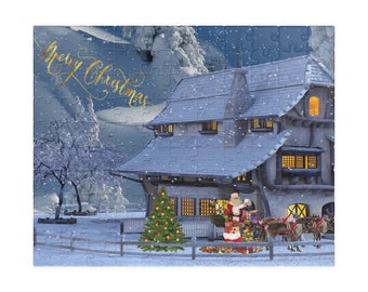 Könnte beinhalten: Ein Puzzle mit einer verschneiten Winterlandschaft, einem großen Haus, einem geschmückten Weihnachtsbaum sowie dem Weihnachtsmann mit Rentieren und Geschenken. Der Text Merry Christmas steht in goldener Schrift oben links im Bild.