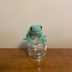 Gefilzter Frosch