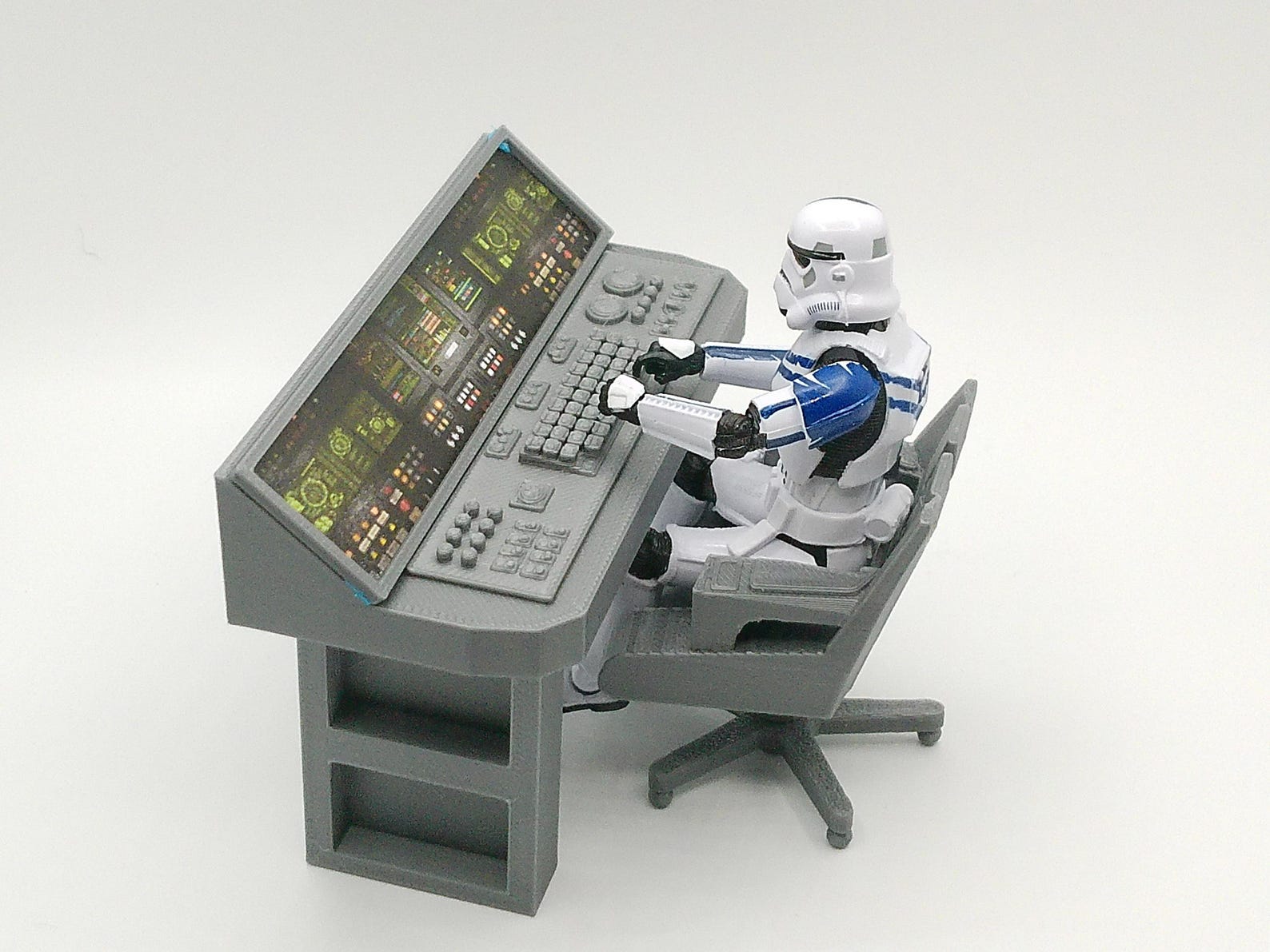 1:18 Scale Green Computer Display Diorama Set for 3.75