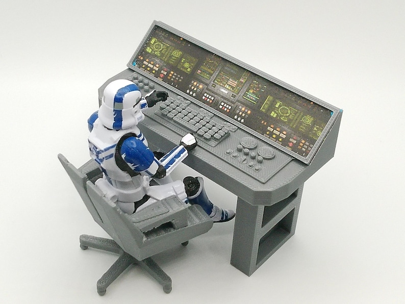 1:18 Scale Green Computer Display Diorama Set for 3.75