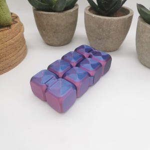 Infinity Cube - il cubo infinito | movimento infinito | Giocattolo antistress | Giocattolo di abilità | Giocattolo da scrivania | Giocattolo da tavolo | Giocattolo traballante