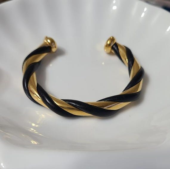 Vintage Luxury Hermes Torsade Gold Black Twist Bangle Open Vintage Luxury Hermes Torsade Gold Black Twist Bangle Open