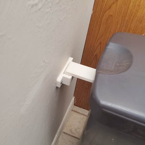 Pet Proof Trash Can Holder