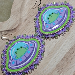 Froggy Alien Earrings/Beaded Earrings/Indigenous Beadwork
