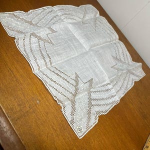 Vintage Irish Linen Cotton Decorations Handkerchief - Beautiful Hanky