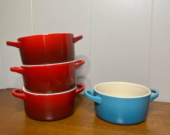 Le Creuset Cast Iron Bis Round Cocotte 2-3/4qt / 2.6L Round Dutch