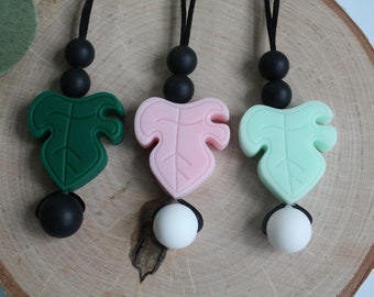 Monstera Leaf Fidget Necklace - Stim Necklace - Sensory Necklace