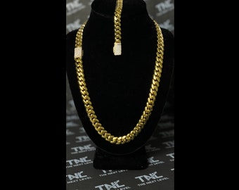 Set Miami Cuban Link da 10 mm: catena e bracciale placcati in oro con chiusura a diamante