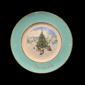 Vintage Avon Christmas Plate &quot;Trimming the Tree&quot; by Enoch Wedgwood, 1978, Collectible Avon Winter Plate Decorative Wall Plate, Holiday Decor