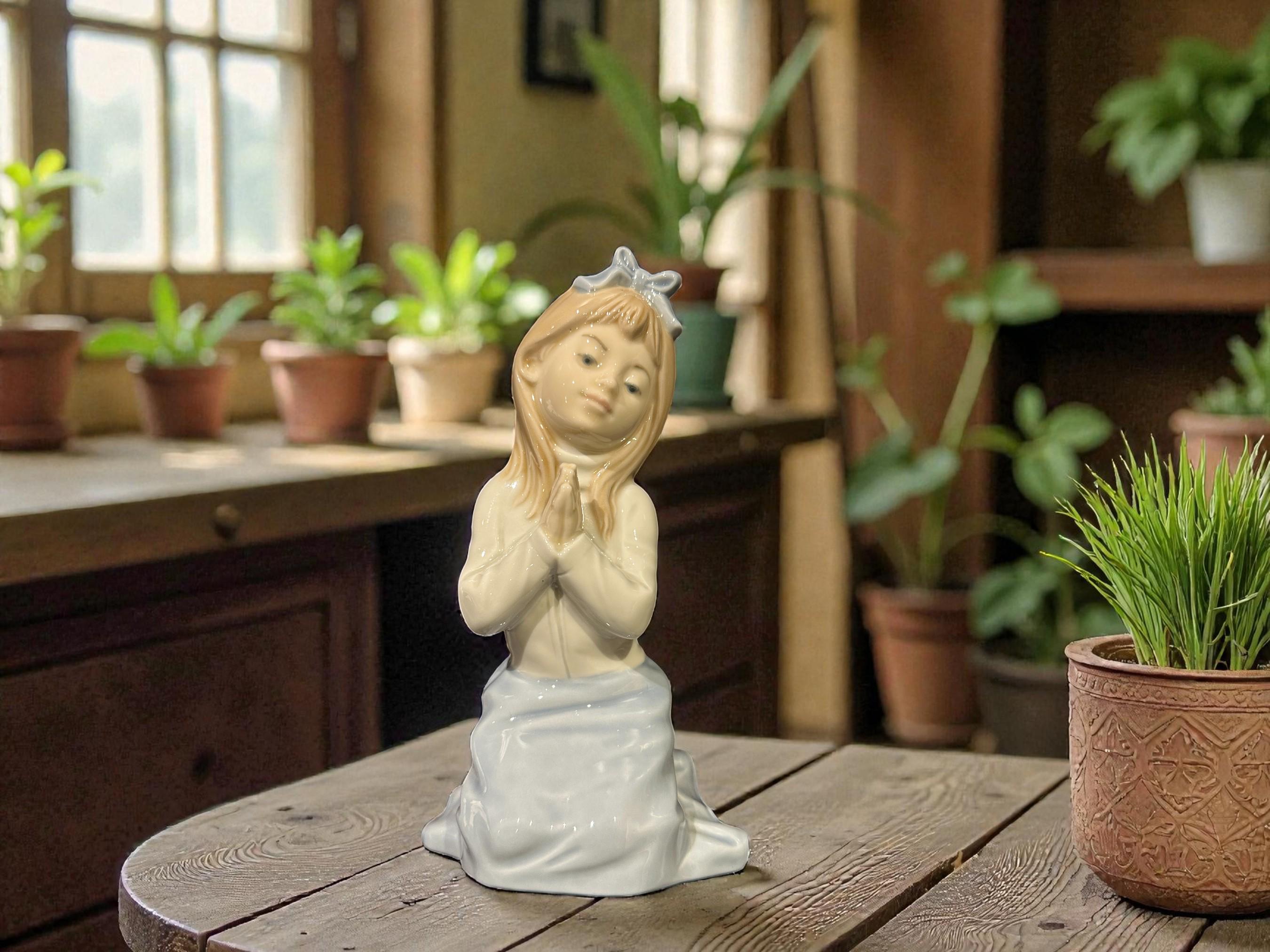 Vintage NAO Lladro Praying Girl Porcelain Figurine, Religious