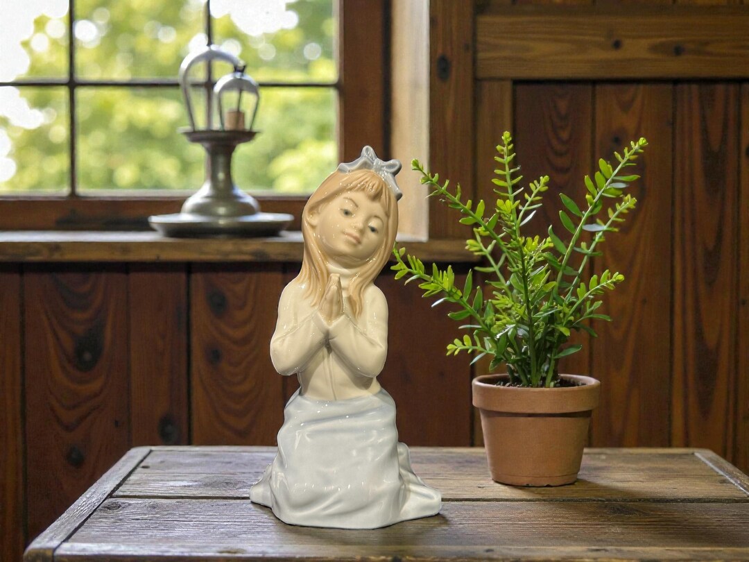 Vintage NAO Lladro Praying Girl Porcelain Figurine, Religious