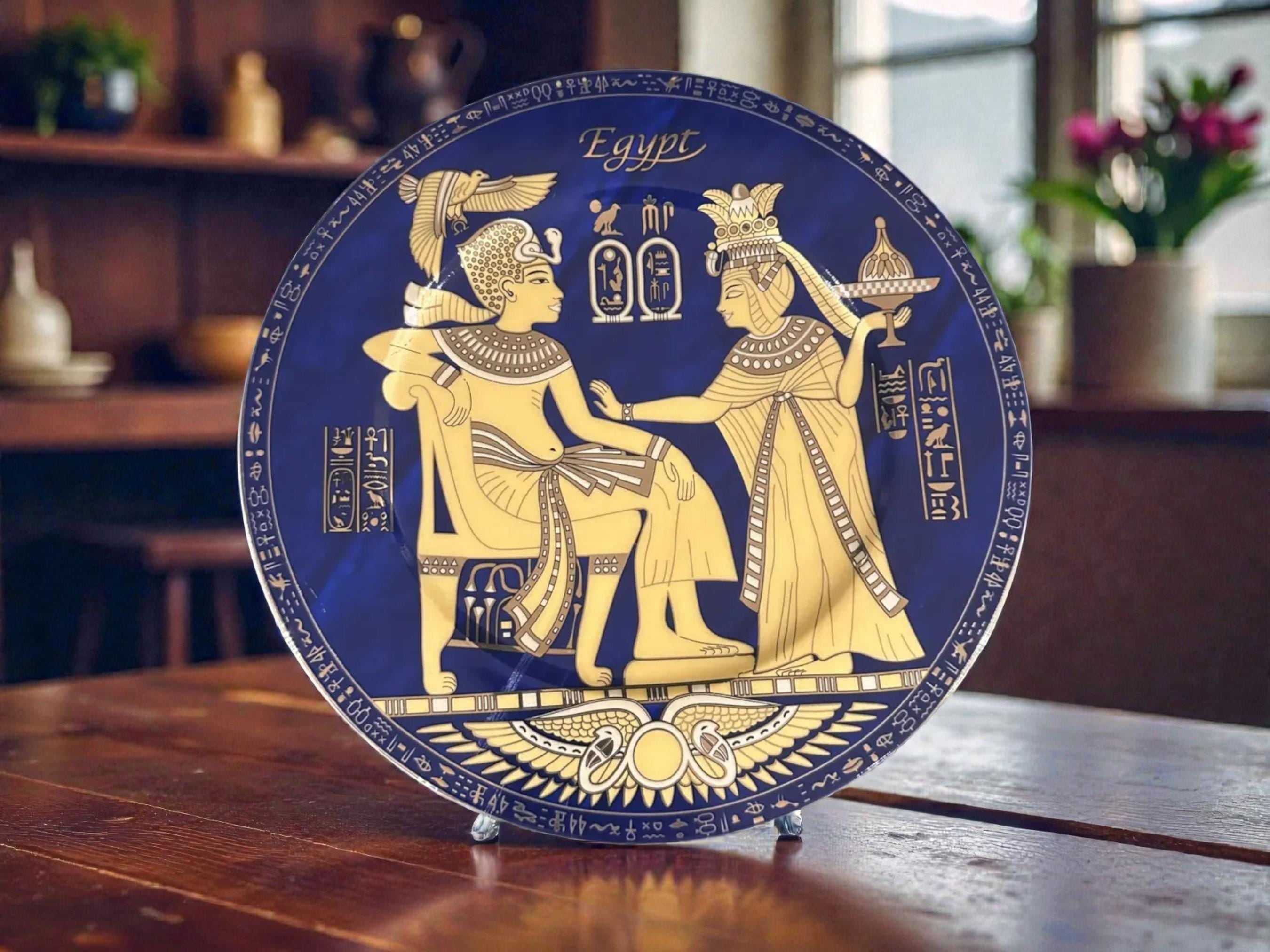 Fathi Mahmoud エジプト製 陶器 灰皿 Vintage Fathi Mahmoud Egyptian Plate: King Tut & Nefertiti, 24k