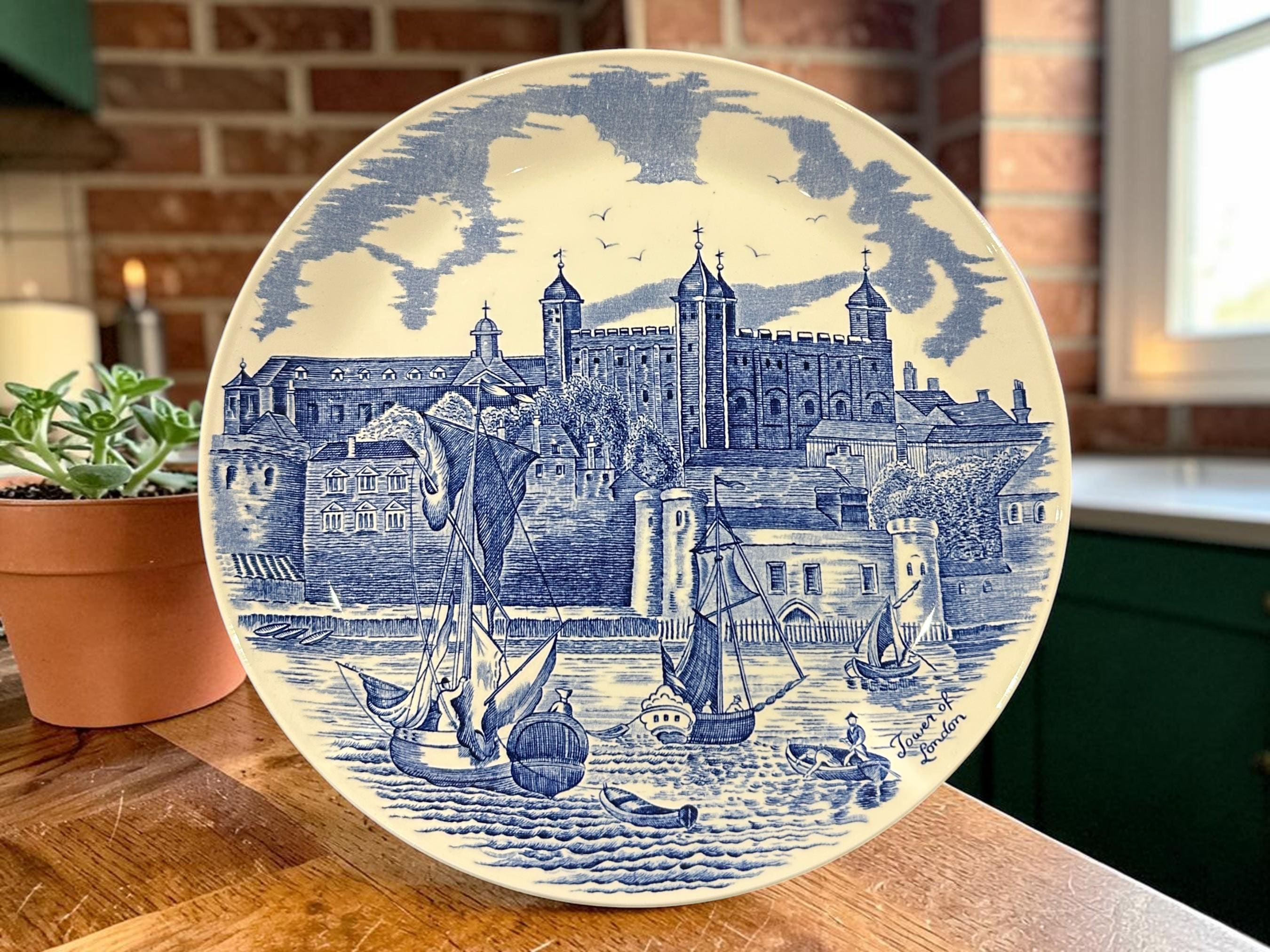 London souvenir plate - Etsy 日本