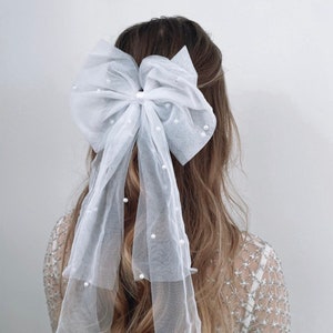 White Pearl hair bow - pearl veil bridal hair piece bow tulle embellished wedding hair accessory hen party bride to be tulle veil bow clip