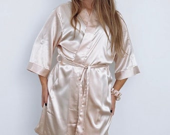 Personalised pink champagne Bridesmaid Robes satin bridal robes dressing gown pyjamas blue robe bridal party gift maid of honour Christmas