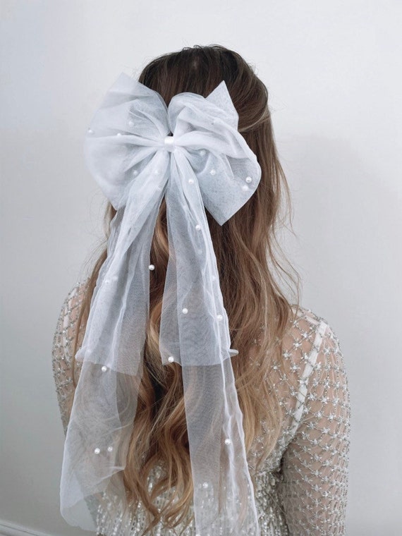 White Pearl Hair Bow - Pearl Veil Bridal Hair Piece Bow  display picture 3