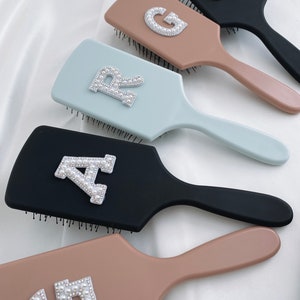 Personalised hairbrush pink sage green hairbrush personalised tangle teaser customised bridesmaid gift paddle brush scrunchie hair comb