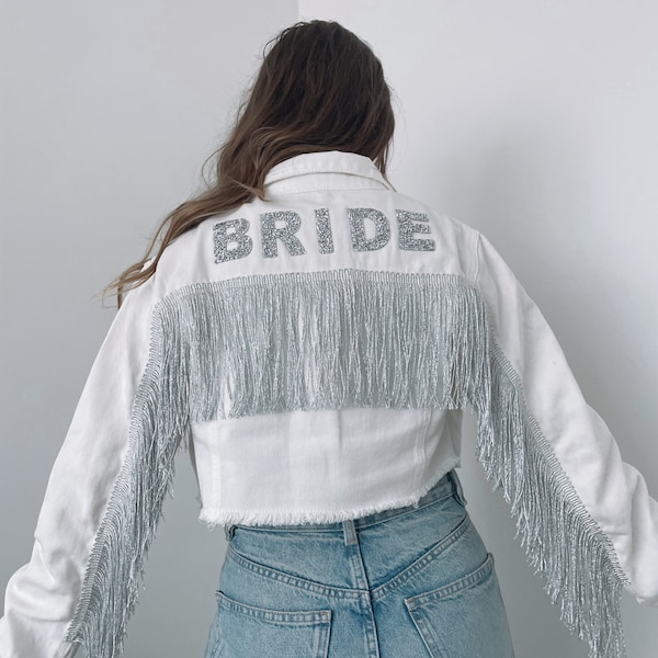 Veste en jean personnalisée mariée pompon recadrée veste en jean manteau nuptiale de fête cadeau de mariage EVJF tenue femme veste en jean blanc strass