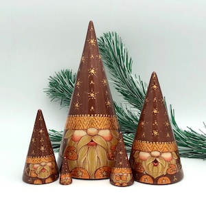 Christmas Gnomes Nesting dolls, Christmas style Stacking dolls, handmade, set with 5 dolls, Matryoshka, Babushka