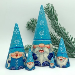 Christmas Gnomes Nesting dolls, Christmas style Stacking dolls, handmade, set with 5 dolls, Matryoshka, Babushka