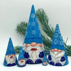 Christmas Gnomes Nesting dolls, Christmas style Stacking dolls, handmade, set with 5 dolls, Matryoshka, Babushka