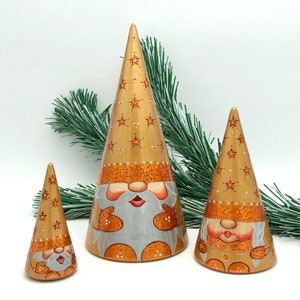 Christmas Gnomes Nesting dolls, Christmas style Stacking dolls, handmade, set with 3 dolls, Matryoshka, Babushka