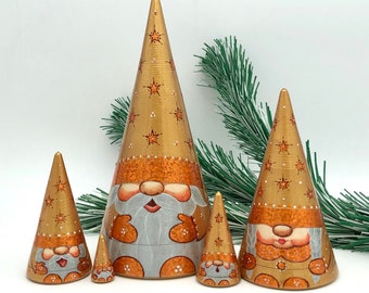 Christmas Gnomes Nesting dolls, Christmas style Stacking dolls, handmade, set with 5 dolls, Matryoshka, Babushka