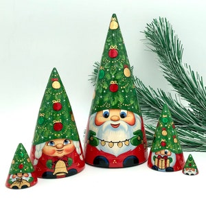 Christmas Gnomes Nesting dolls, Christmas style Stacking dolls, handmade, set with 5 dolls, Matryoshka, Babushka