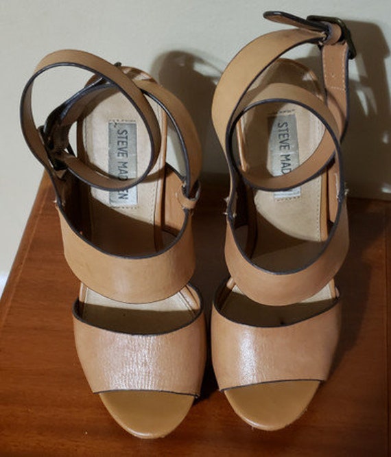 Steve Madden Wedge Platform  Heels