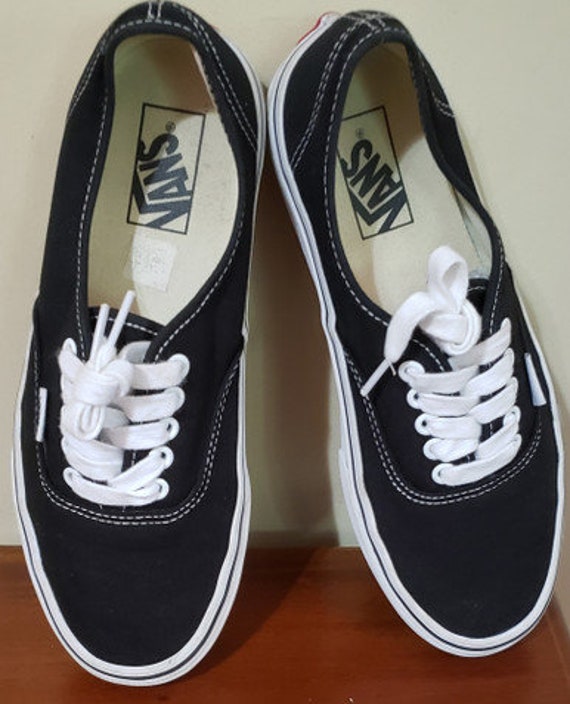 Vans Classic Black & White  Sneakers