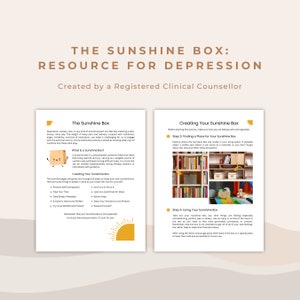 Może przedstawiać: Drukowana karta pracy z instrukcjami, jak stworzyć pudełko słoneczne, aby pomóc w depresji. Karta pracy zawiera tytuł "The Sunshine Box: Resource for Depression" i podtytuł "Stworzone przez zarejestrowanego doradcę klinicznego". Karta pracy jest podzielona na dwie sekcje: "The Sunshine Box" i "Creating Your Sunshine Box". Pierwsza sekcja wyjaśnia, czym jest pudełko słoneczne i jak go używać. Druga sekcja zawiera instrukcje krok po kroku, jak stworzyć pudełko słoneczne.