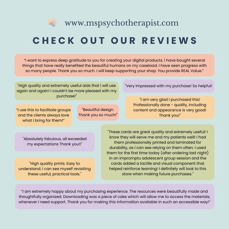 K&ouml;nnte beinhalten: Ein Screenshot einer Webseite mit dem Text "CHECK OUT OUR REVIEWS" und der Adresse www.mspsychotherapist.com. Die Seite zeigt Kundenrezensionen in farbigen Textblasen, die die Qualit&auml;t und N&uuml;tzlichkeit der digitalen Produkte hervorheben.
